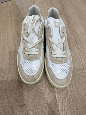 Veja V-10 Sneaker in White and Beige Suede